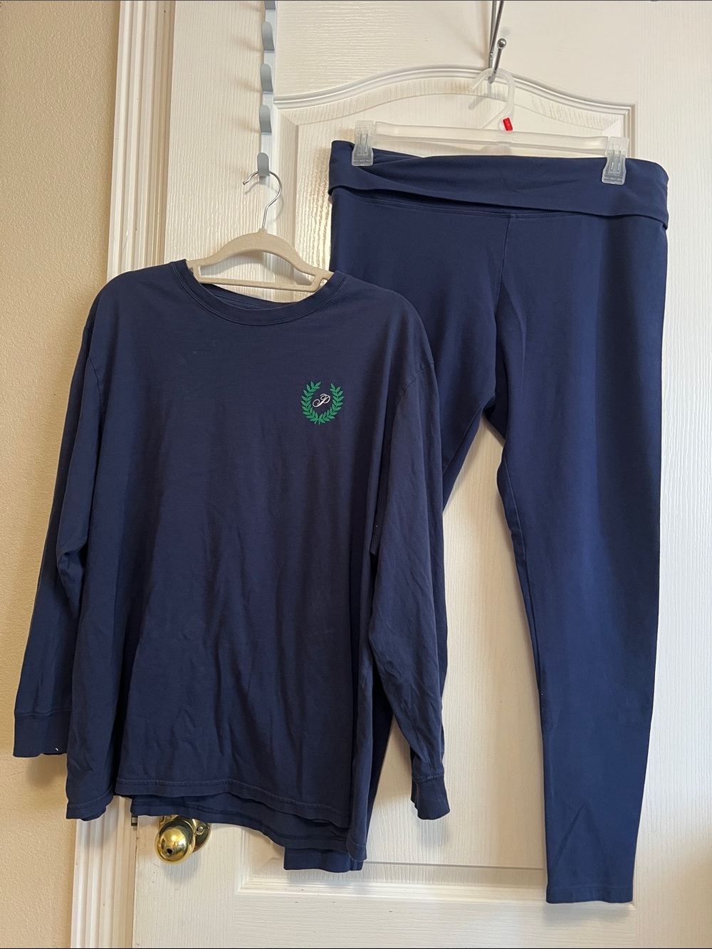 PINK vs Navy Blue long sleeve tee with matching leggings